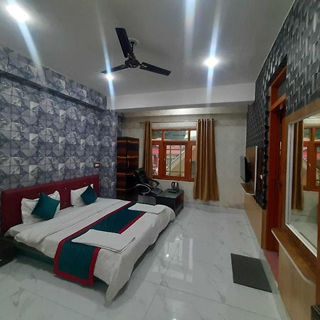 Hotel O Graceland Srīnagar Zewnętrze zdjęcie